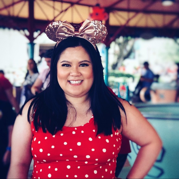 Meet your Posher, Jessica - Picture 3 of 3